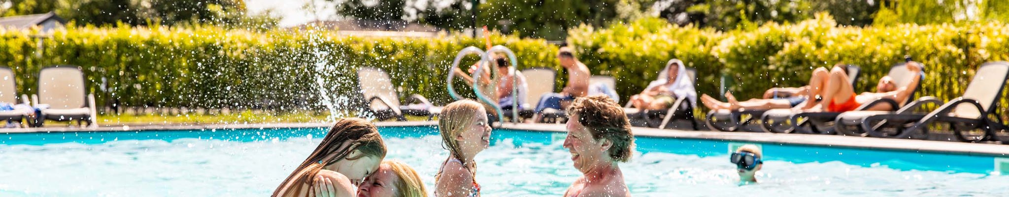 Parc de IJsselhoeve swimming pool